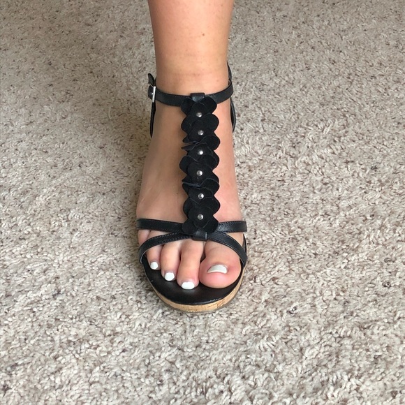 ⭐️ Bandolino Women's Ninette Leather Wedge Sandals 10 - Picture 2 of 15